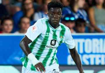 Como, de Cesc Fábregas, contrata jovem atacante Assane Diao, do Betis