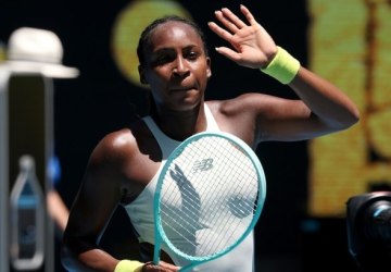 Coco Gauff vence Sofia Kenin em sua estreia no Aberto da Austrália